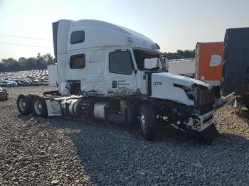  Salvage Volvo Vn