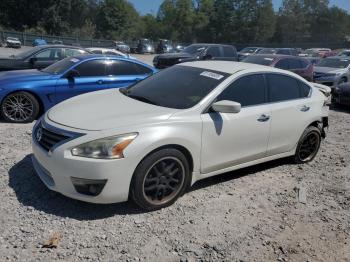  Salvage Nissan Altima