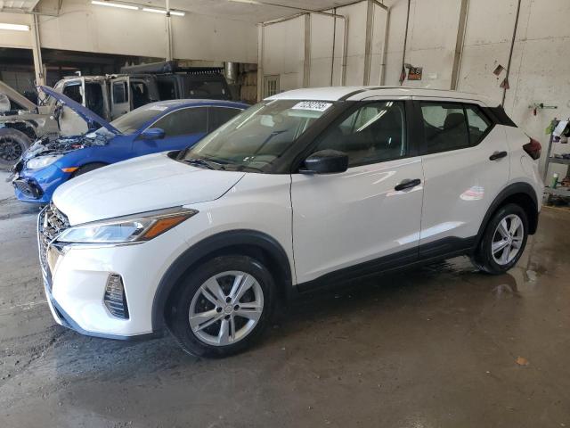  Salvage Nissan Kicks