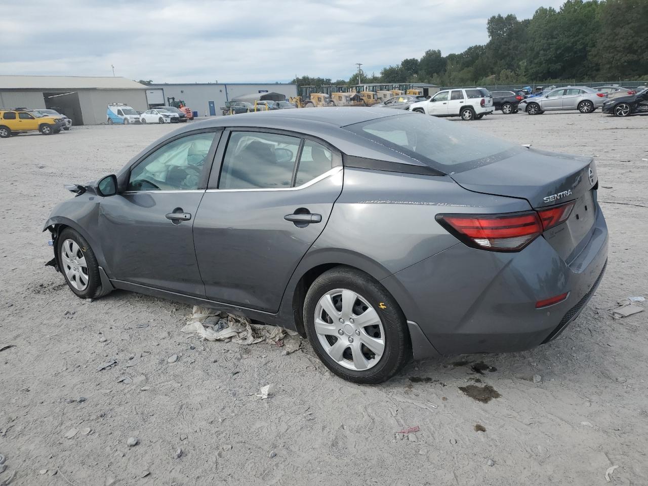 Nissan Sentra S Image 4