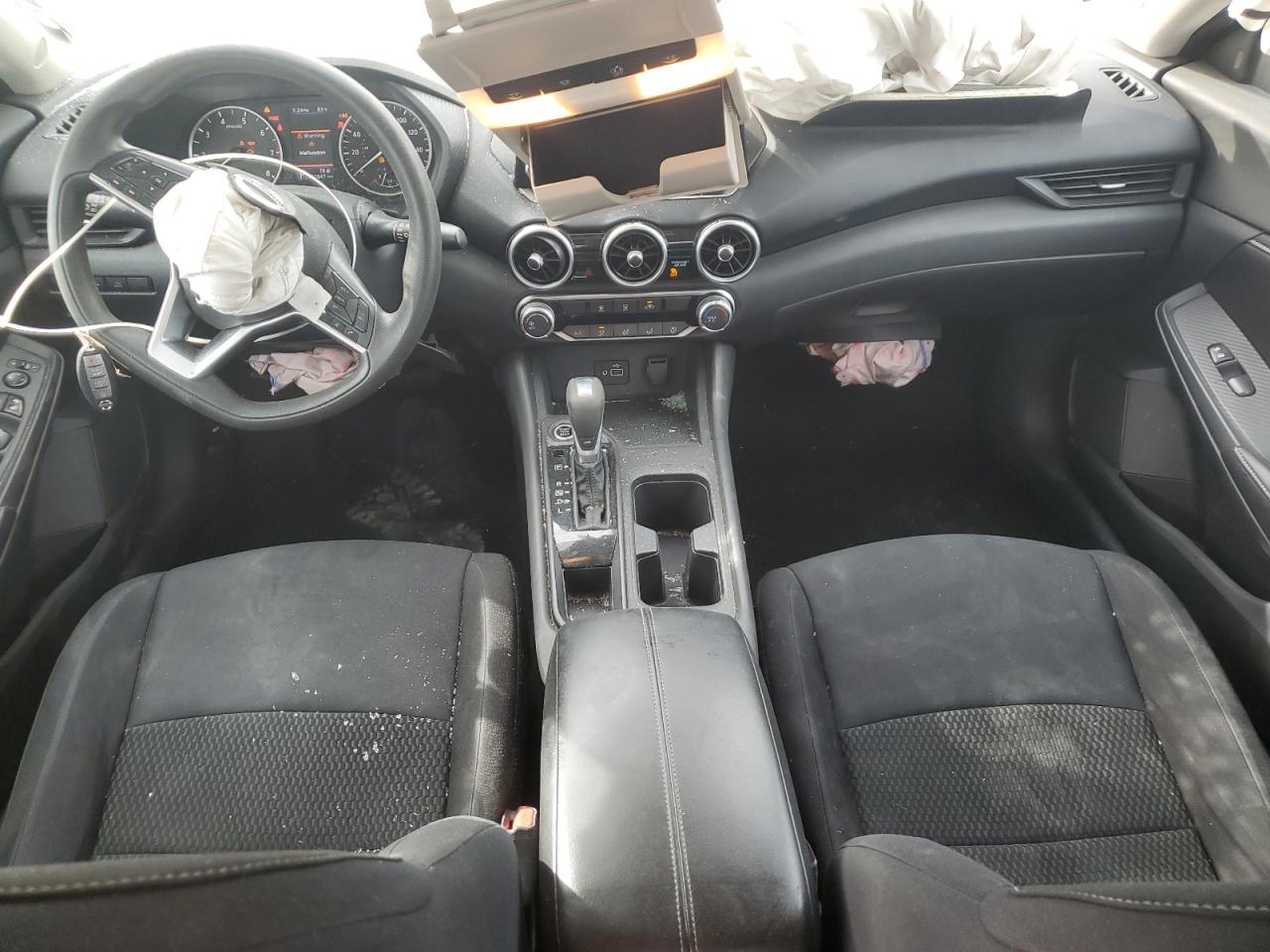 Nissan Sentra S Image 9