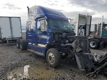  Salvage Freightliner Cascadia 1
