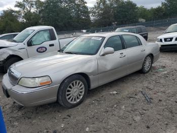  Salvage Lincoln Towncar