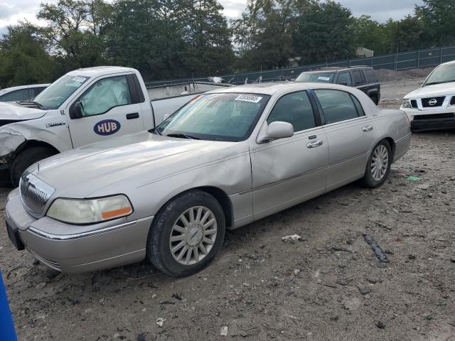  Salvage Lincoln Towncar