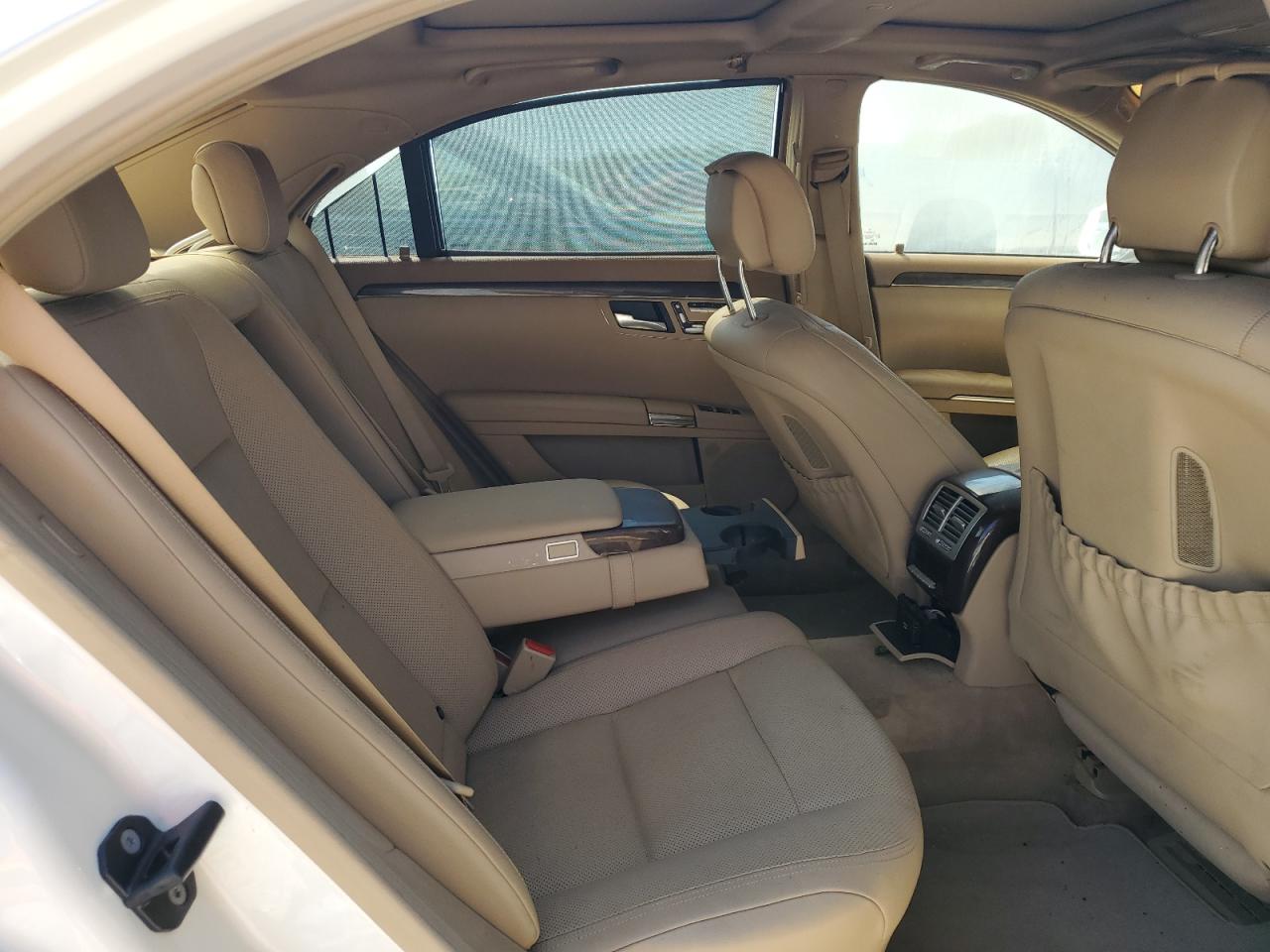 Mercedes-Benz S-Class 550 4matic Image 7