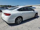 Chrysler 200 Limited Image 2