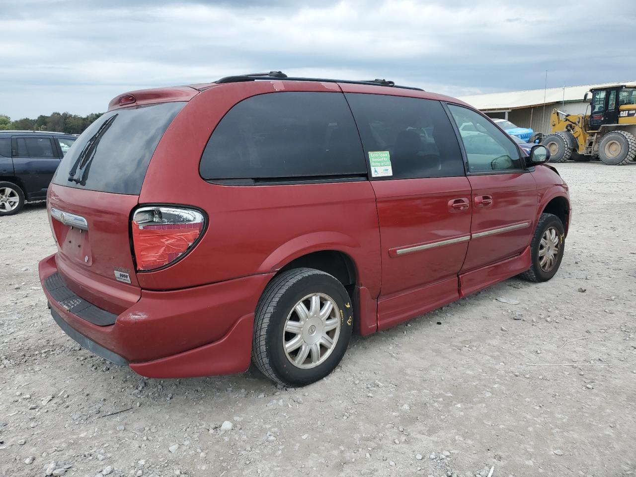 Chrysler Minivan Touring Image 6