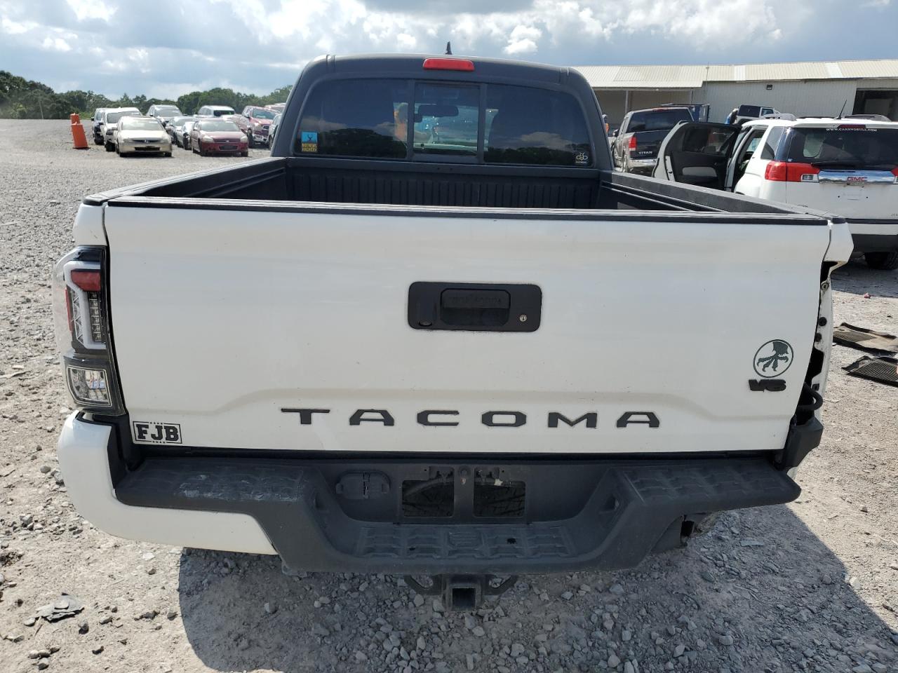Toyota Tacoma Access Cab Image 5