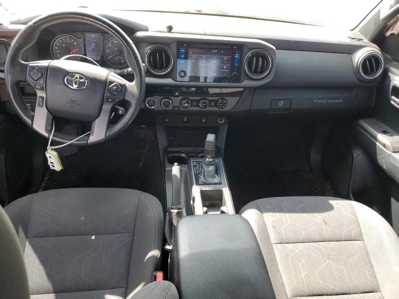 Toyota Tacoma Access Cab Image 9