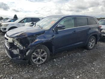  Salvage Toyota Highlander