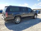 GMC Yukon Denali Image 13