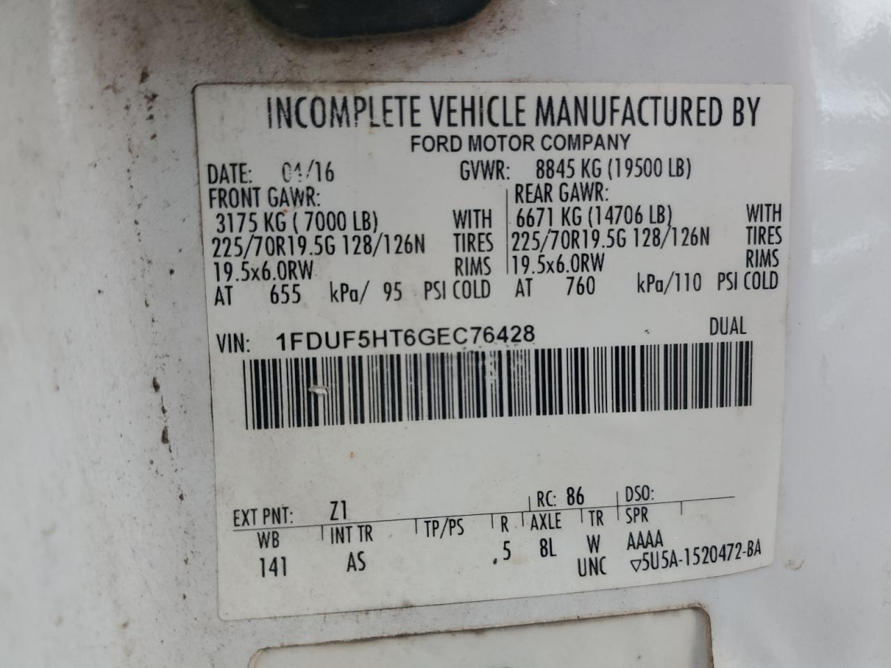 Ford F-550 Super Duty Image 8