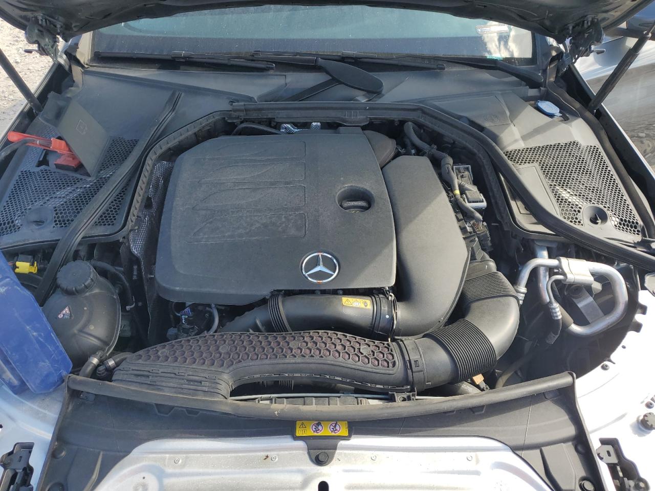 Mercedes-Benz C-Class 300 Image 11