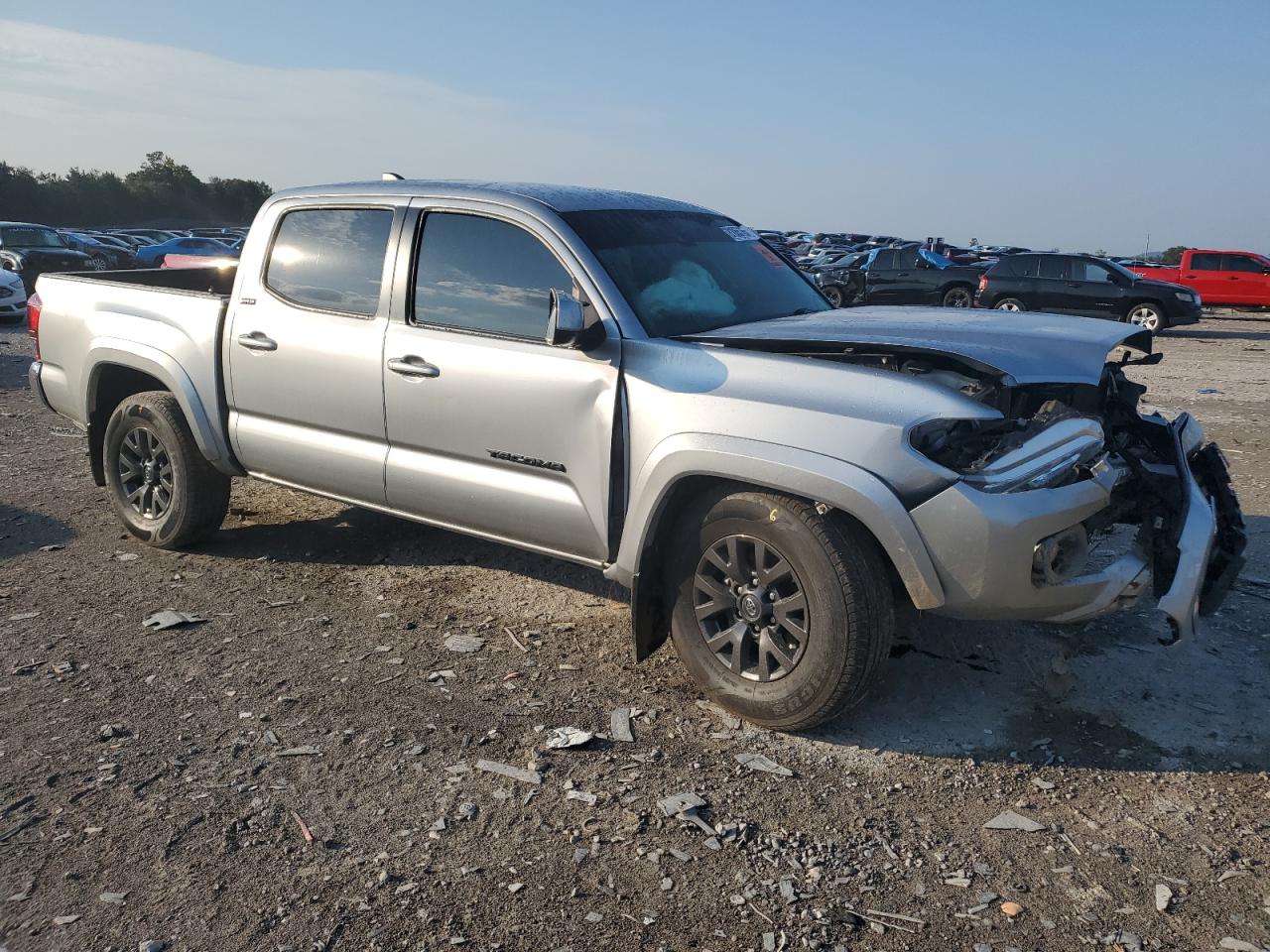 Toyota Tacoma Double Cab Image 3