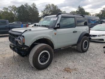  Salvage Ford Bronco
