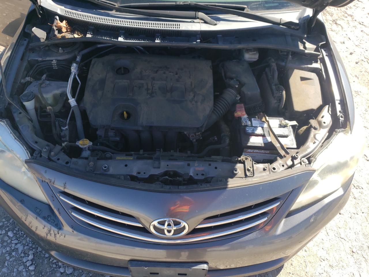 Toyota Corolla Base Image 4