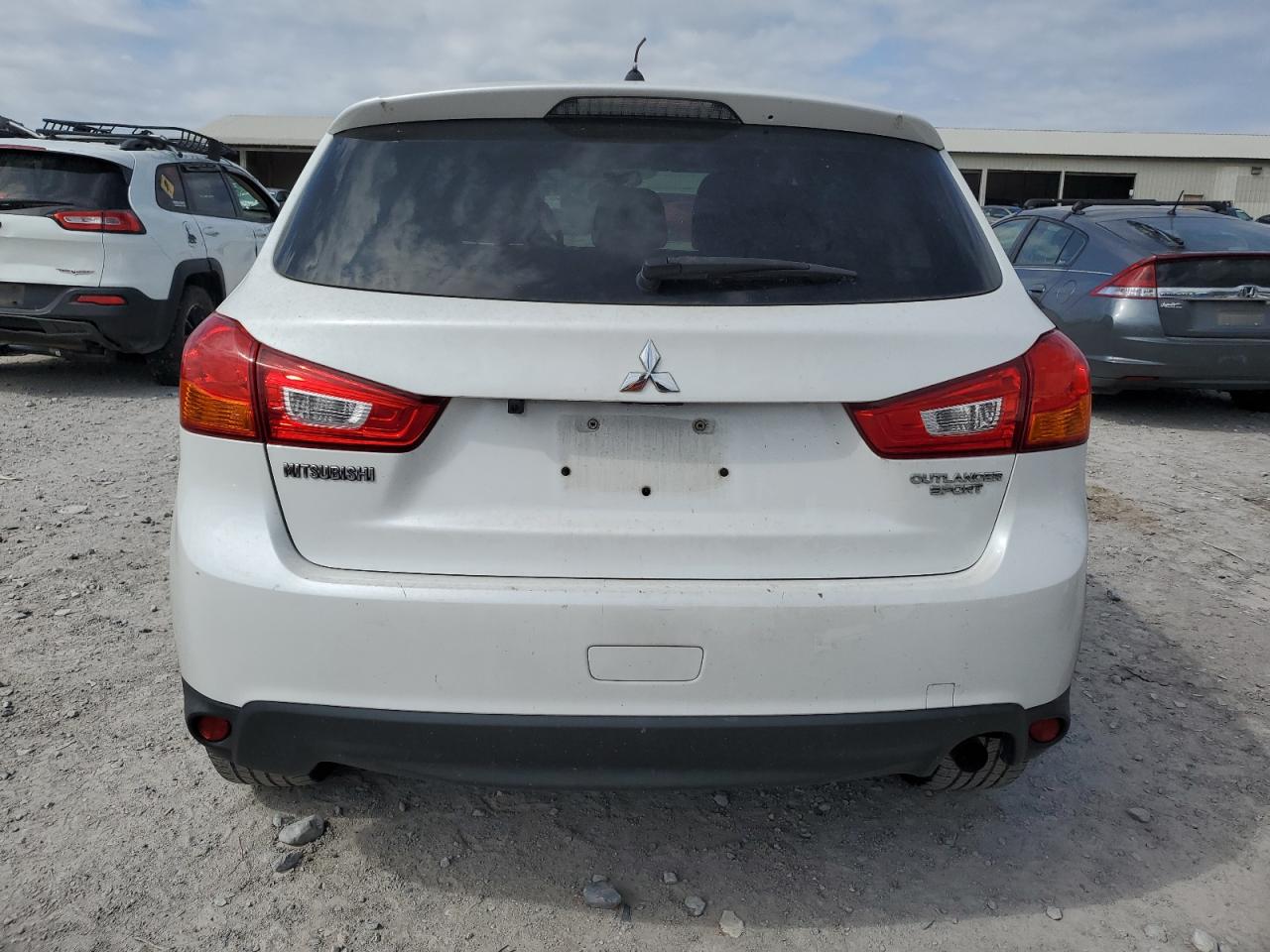 Mitsubishi Outlander Es Image 6
