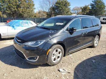  Salvage Chrysler Pacifica