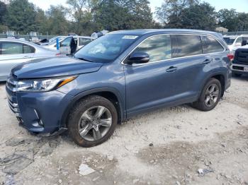  Salvage Toyota Highlander