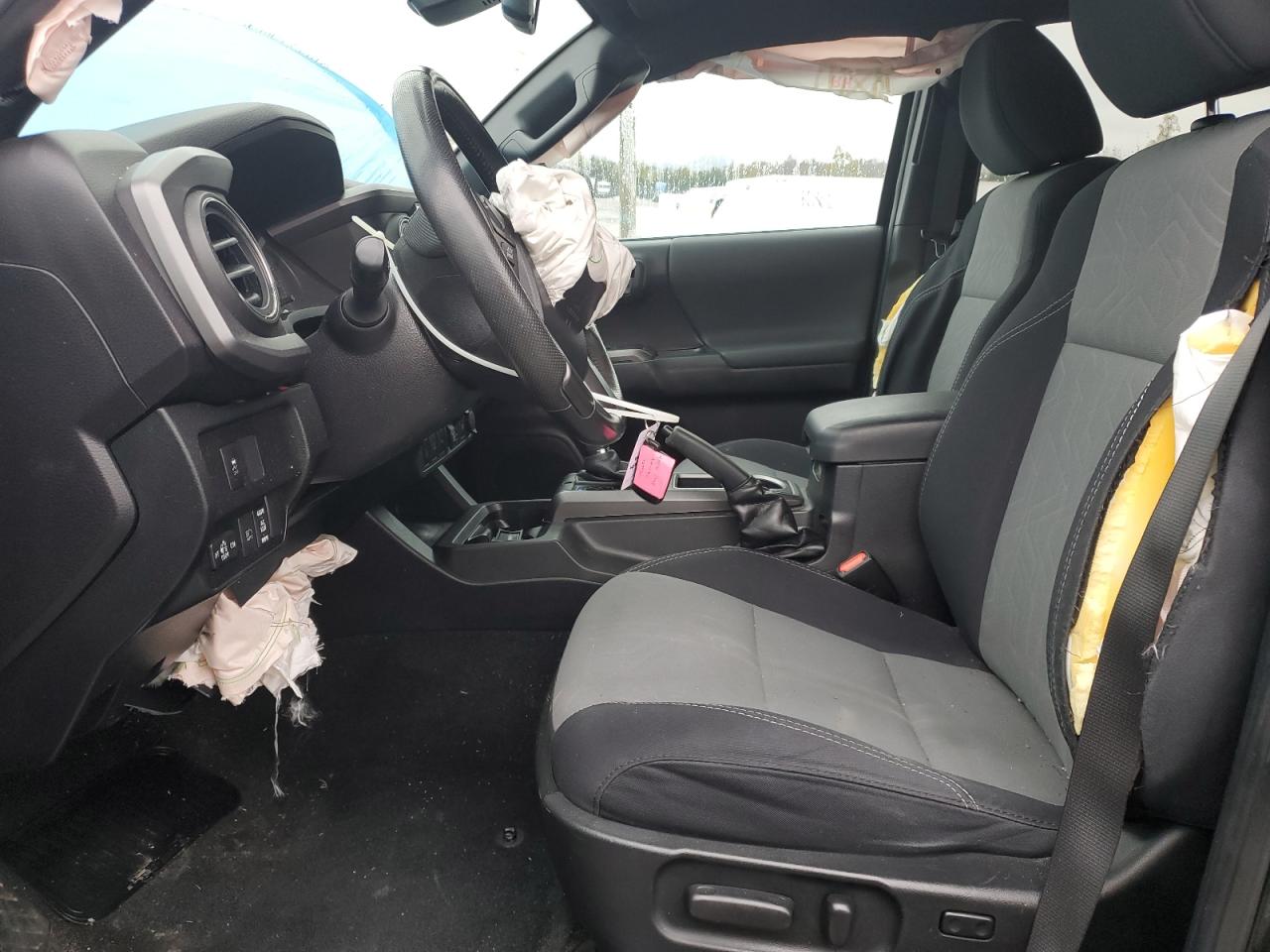 Toyota Tacoma Double Cab Image 10