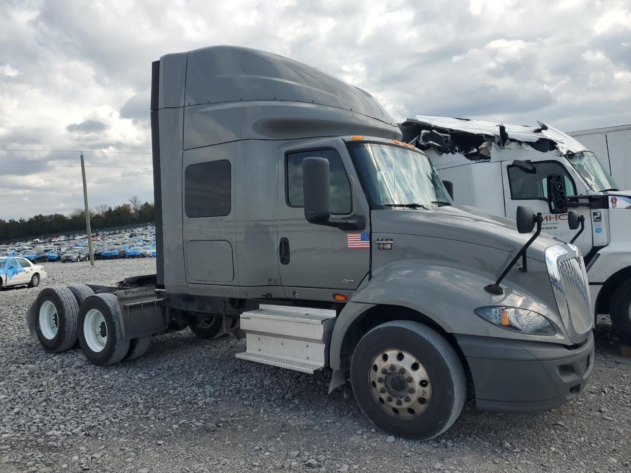 International Rh613 Image 1