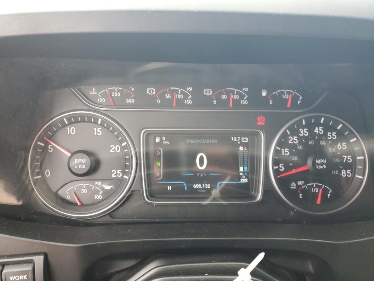 International Rh613 Image 9