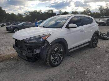  Salvage Hyundai TUCSON