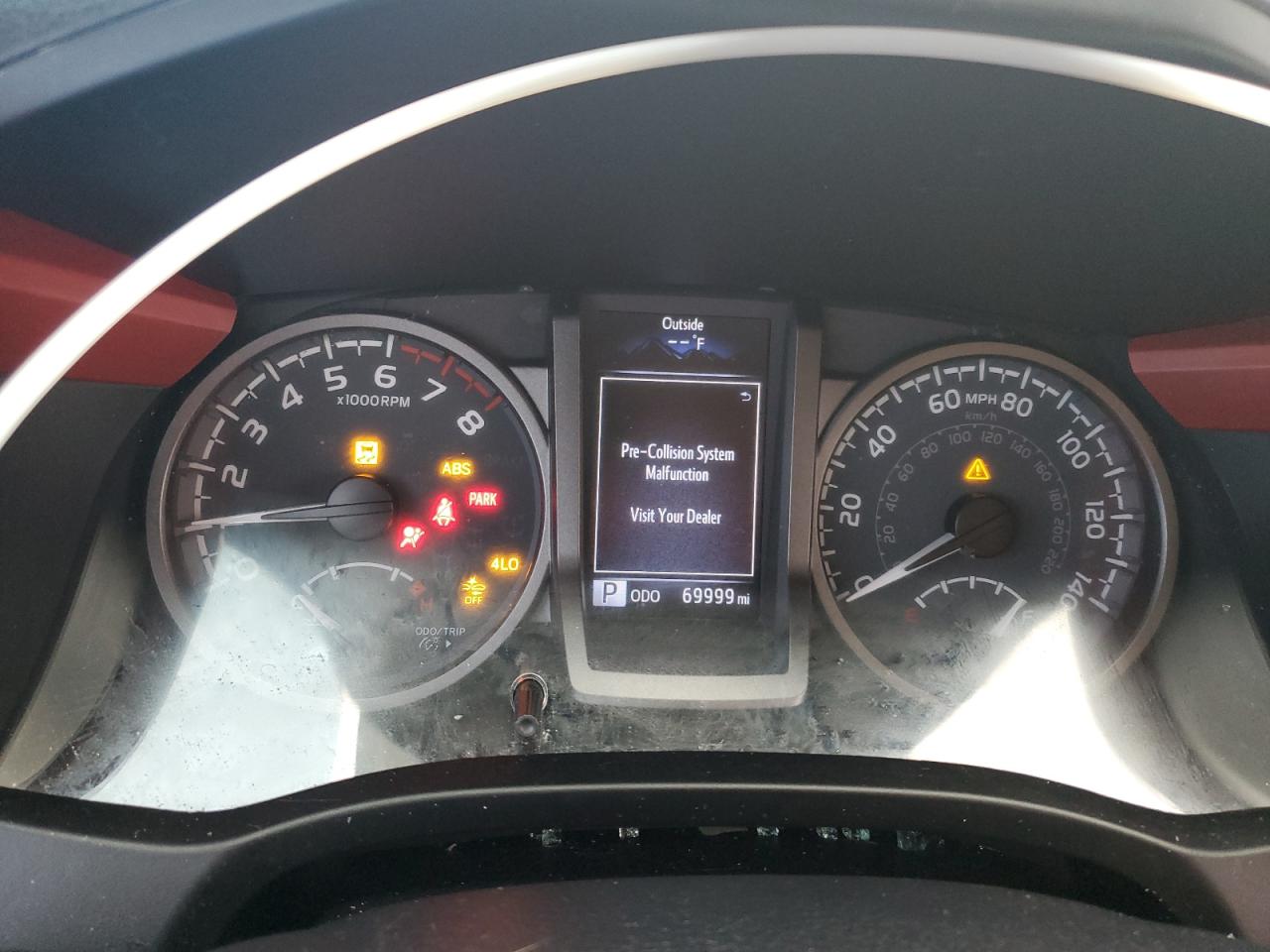 Toyota Tacoma Double Cab Image 11