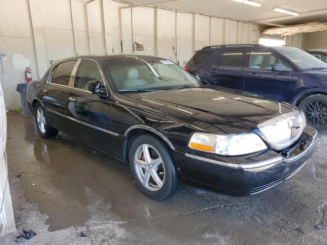 Lincoln Towncar Signature Limited Image 3