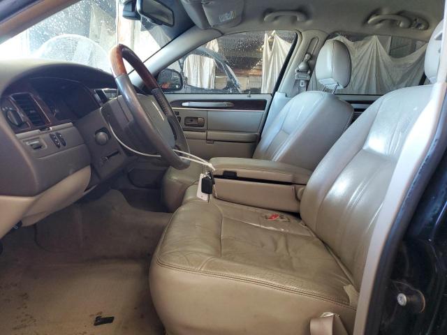 Lincoln Towncar Signature Limited Image 6