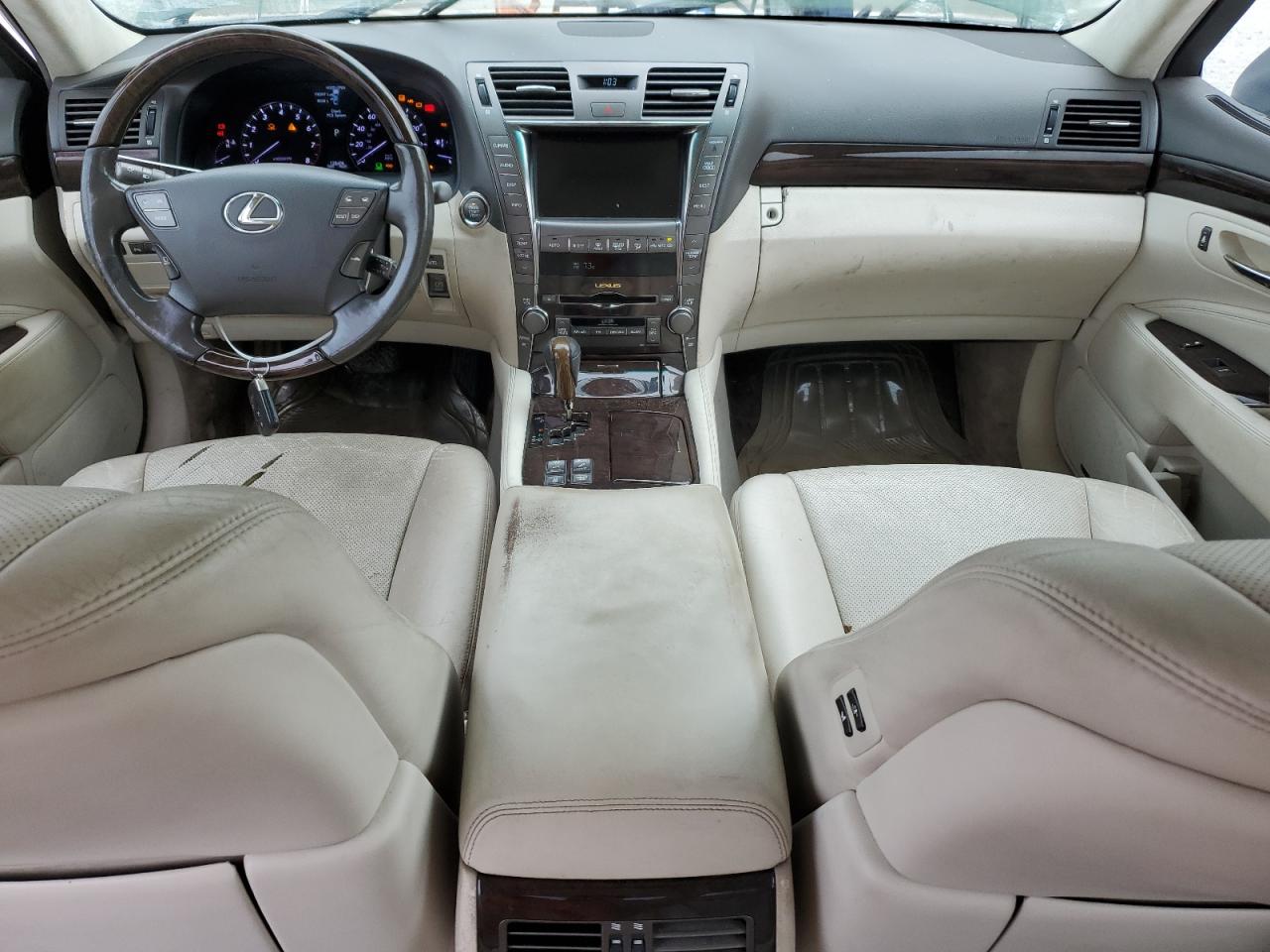Lexus LS 460l Image 7