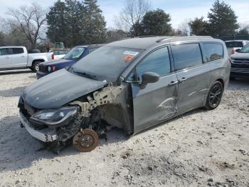  Salvage Chrysler Pacifica