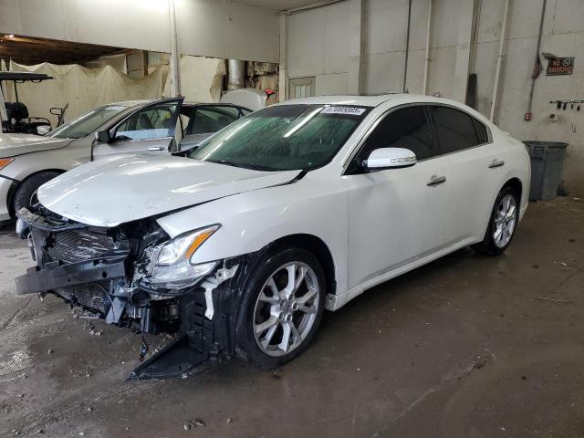  Salvage Nissan Maxima