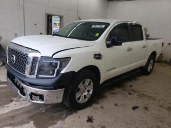  Salvage Nissan Titan