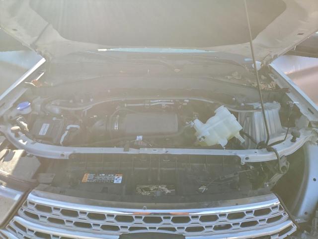 Ford Explorer Limited Image 4