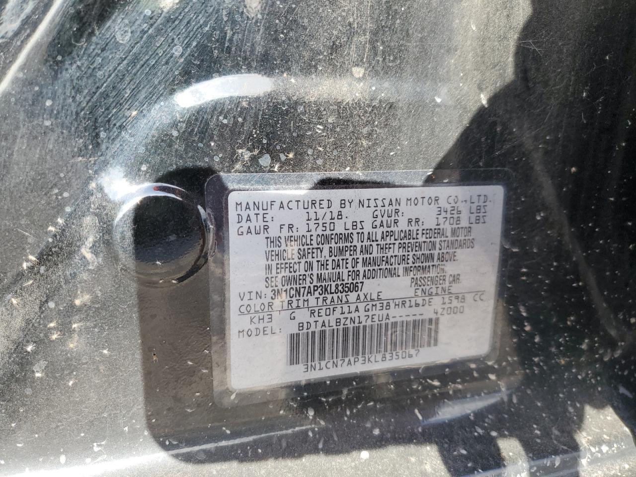 Nissan Versa S Image 11