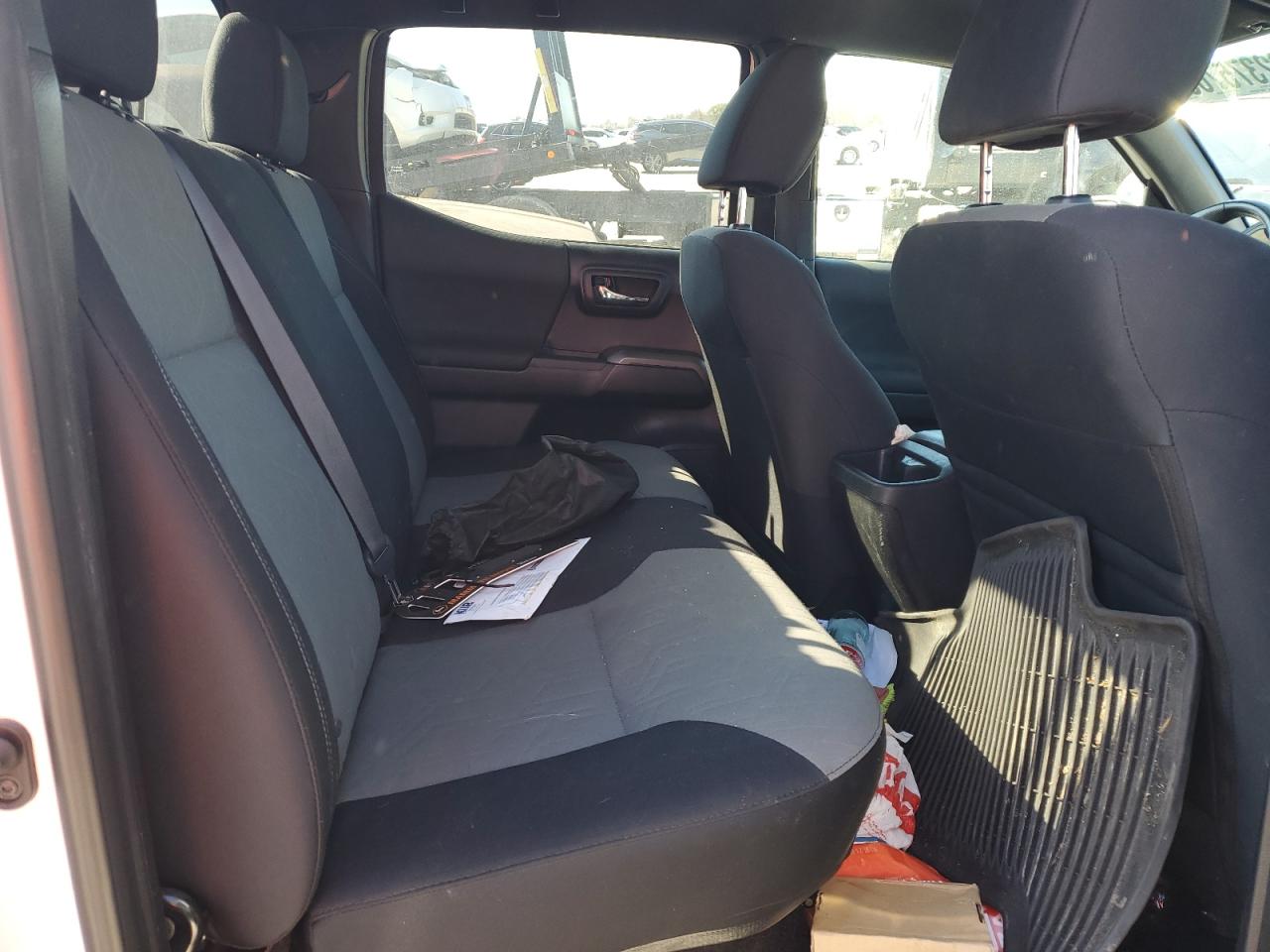 Toyota Tacoma Double Cab Image 11