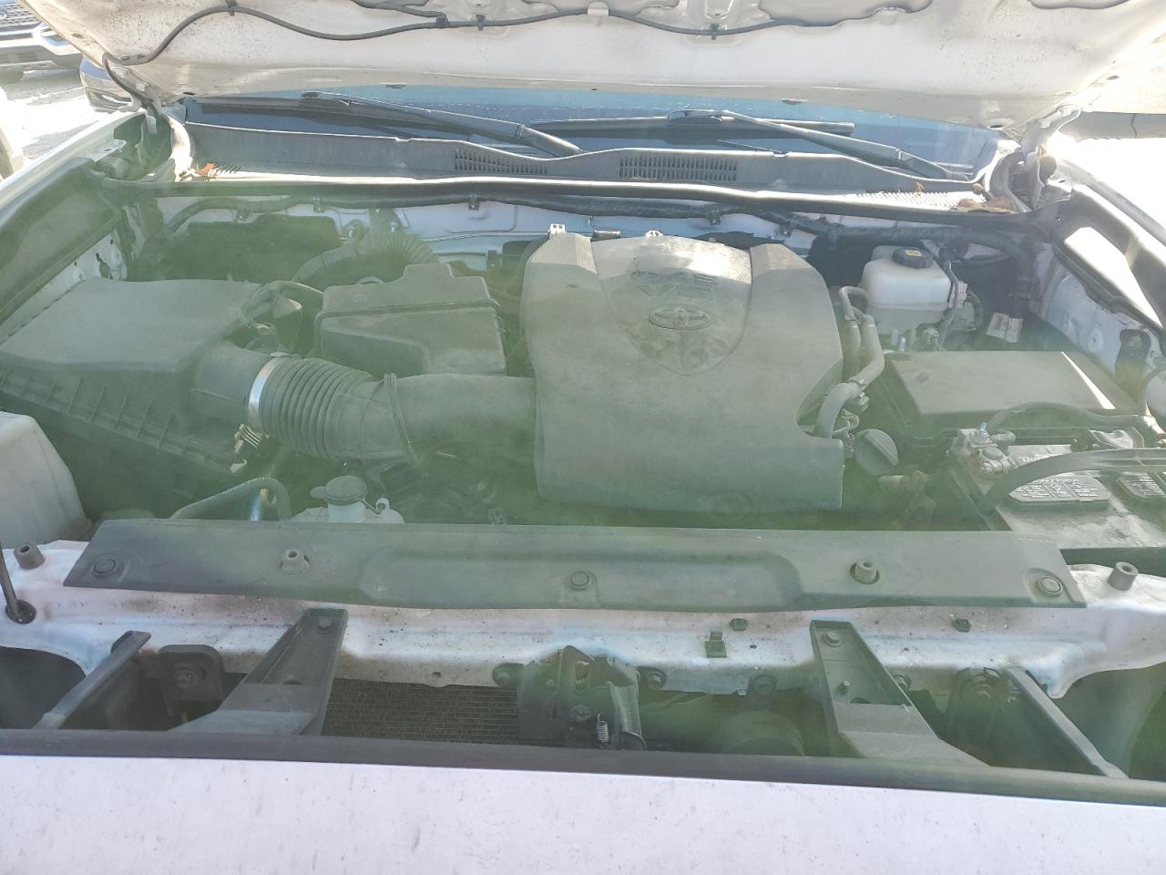 Toyota Tacoma Double Cab Image 10