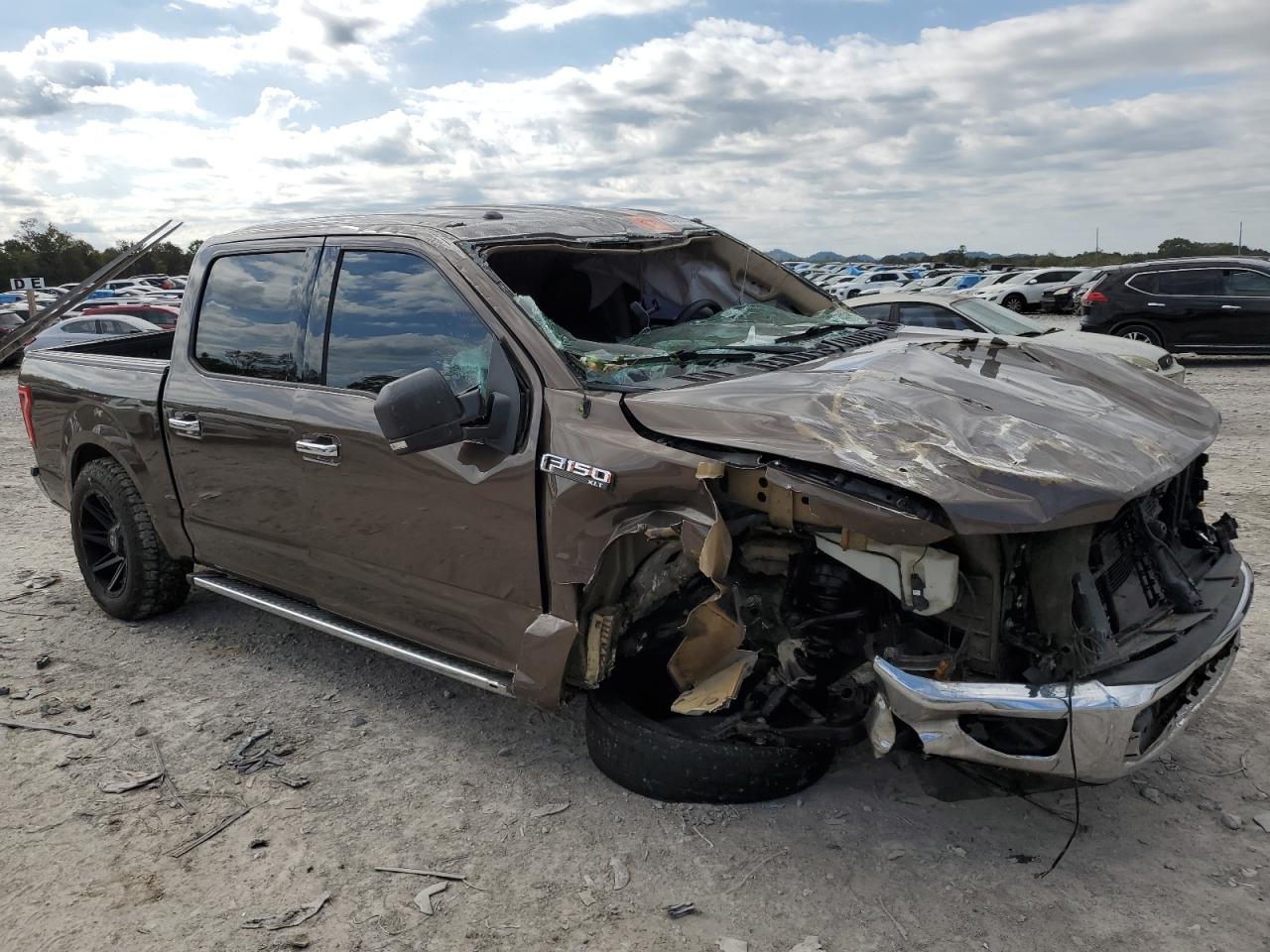 Ford F-150 Supercrew Image 12