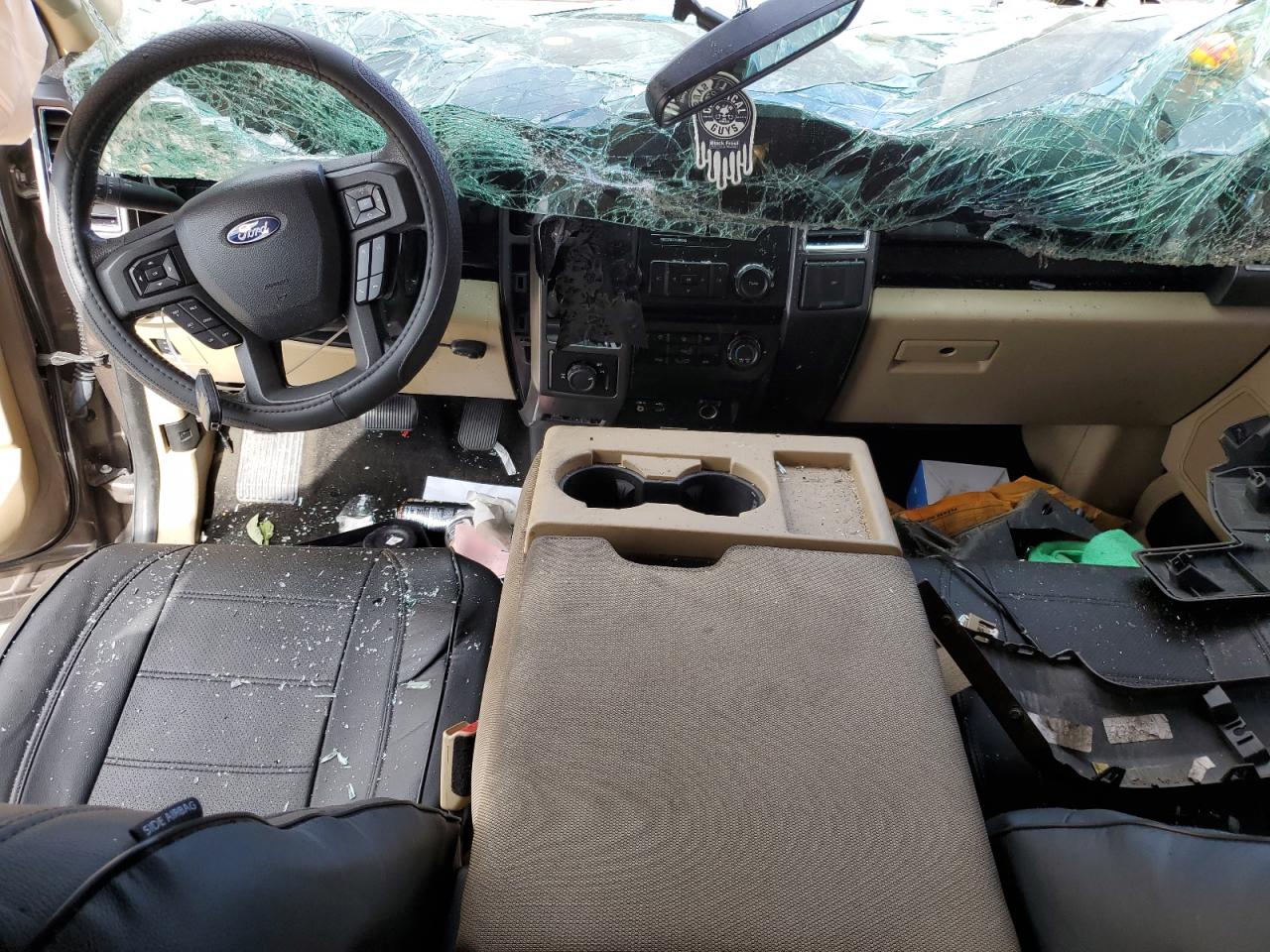 Ford F-150 Supercrew Image 4