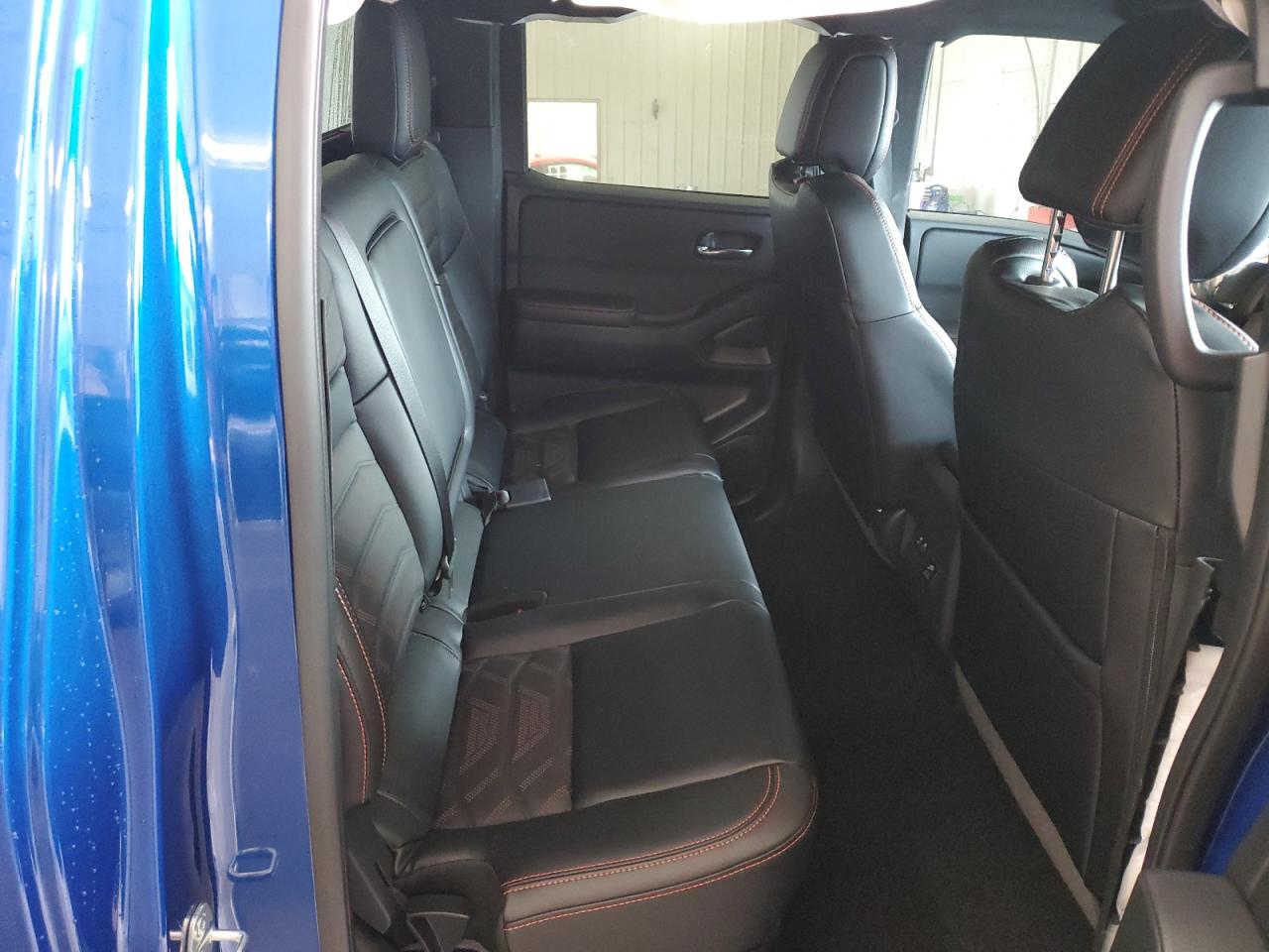 Nissan Frontier S Image 9