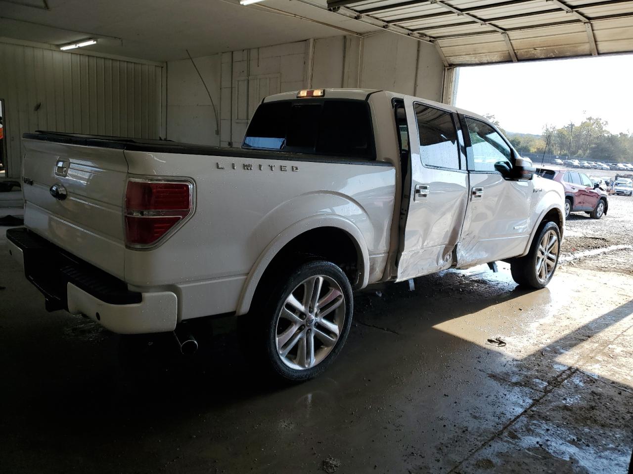 Ford F-150 Supercrew Image 6