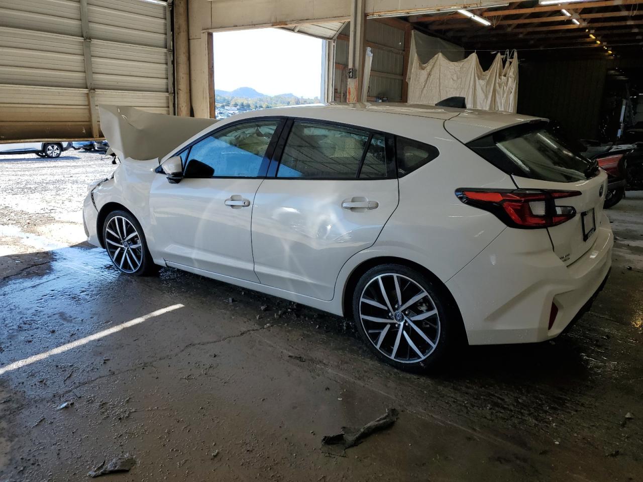 Subaru Impreza Sport Image 2