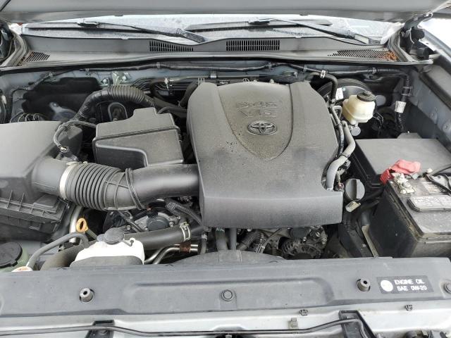 Toyota Tacoma Double Cab Image 12