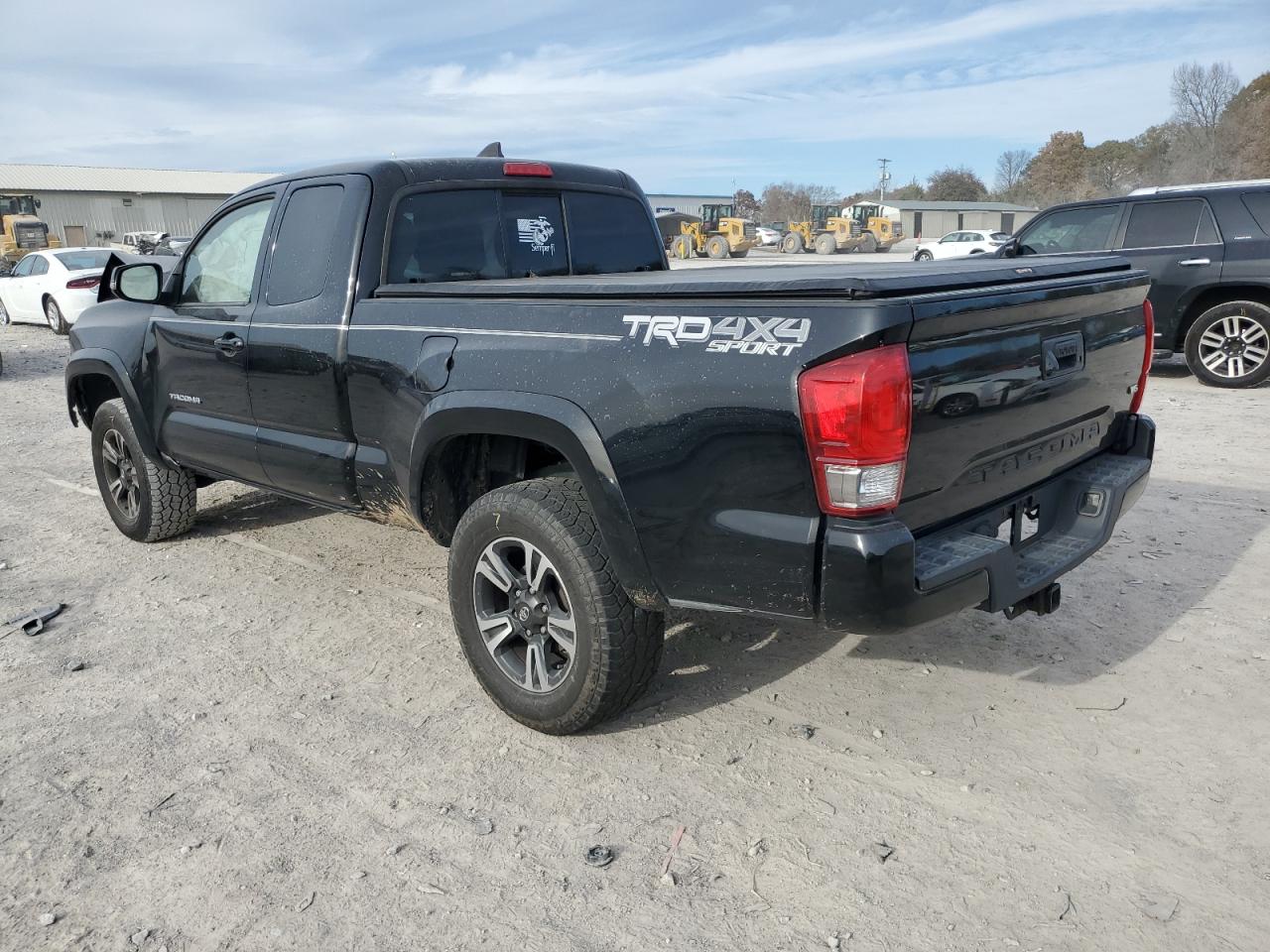 Toyota Tacoma Access Cab Image 9