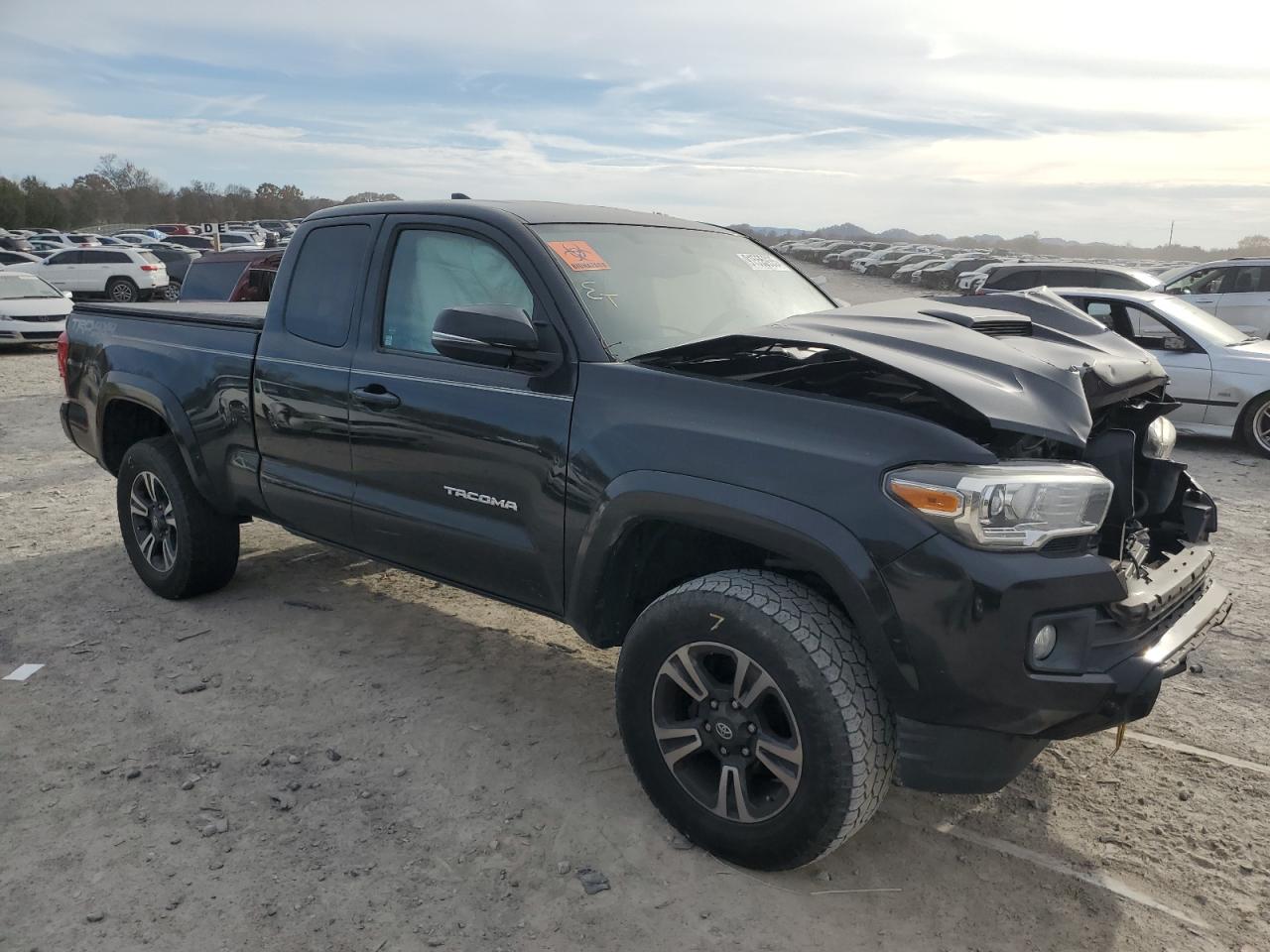 Toyota Tacoma Access Cab Image 2