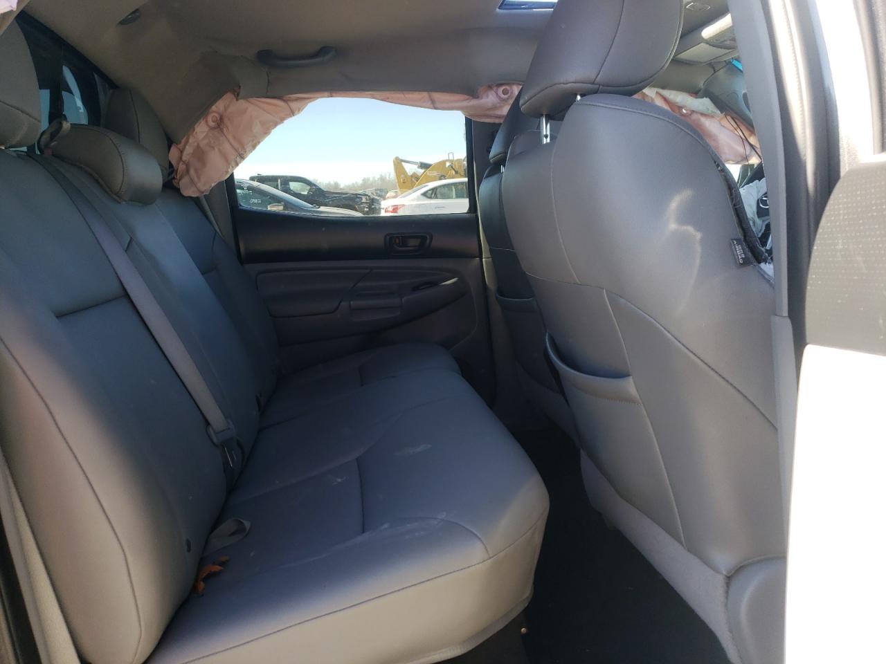 Toyota Tacoma Double Cab Long Bed Image 3