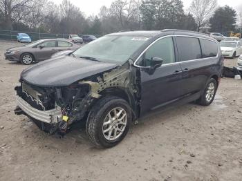  Salvage Chrysler Minivan