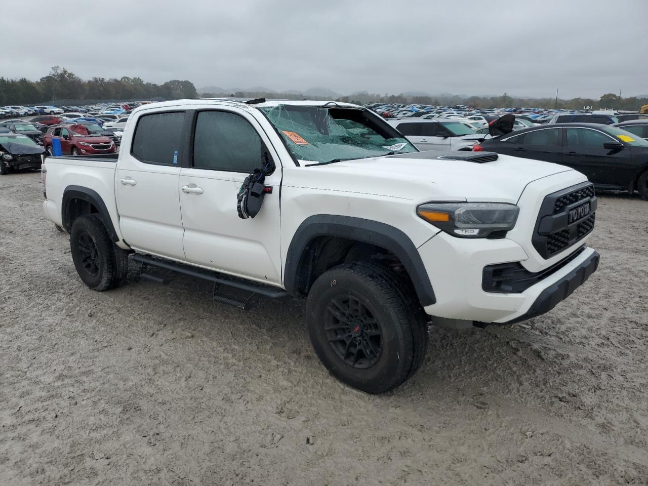 Toyota Tacoma Double Cab Image 12
