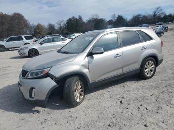 Salvage Kia Sorento